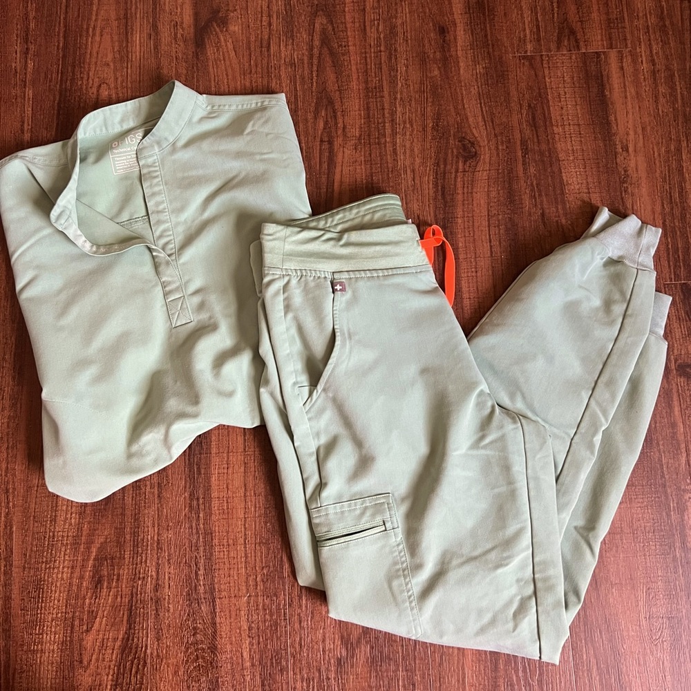 Figs Jade set